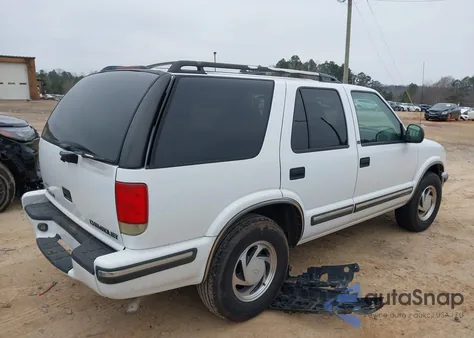 1998 Chevrolet Blazer Ls from USA, damaged, VIN 1GNDT13W2W2254909